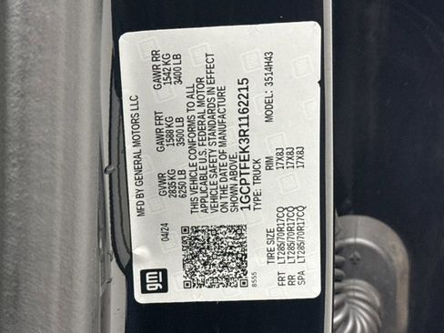 Used 2024 Chevrolet Colorado ZR2 w/ ZR2 Convenience Package III image 22