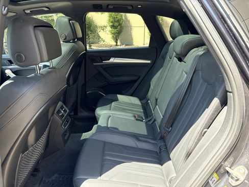 Used 2020 Audi Q5 2.0T Premium AWD/4WD image 31