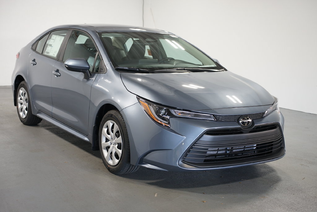 New 2027 Toyota Corolla LE FWD image 3