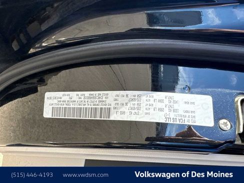 Used 2017 Chrysler Pacifica Touring-L image 22