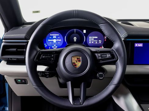 New 2026 Porsche Macan 4 Electric image 23