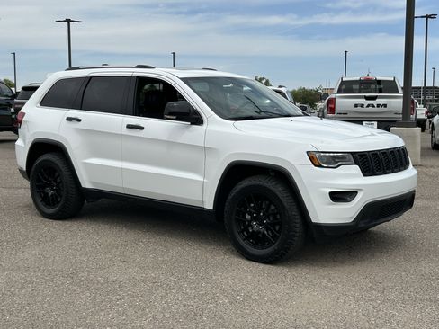 Used 2020 Jeep Grand Cherokee Limited w/ Luxury Group II image 7