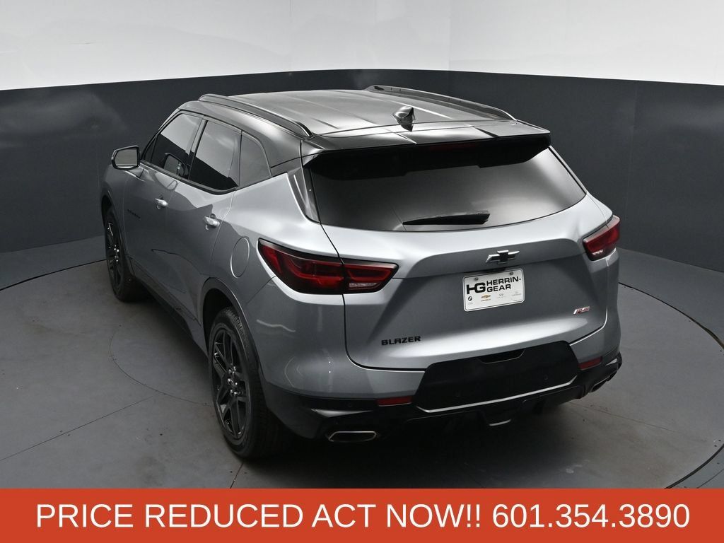 Used 2024 Chevrolet Blazer RS w/ Driver Confidence II Package FWD image 33