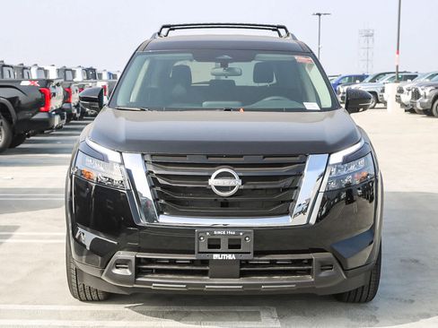 New 2025 Nissan Pathfinder SV FWD image 2