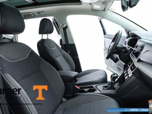 Used 2023 Volkswagen Taos SE w/ Panoramic Sunroof Package FWD image 73
