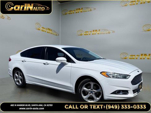 Used 2013 Ford Fusion SE image 3