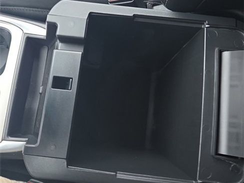 Certified 2022 Ford Explorer XLT w/ Equipment Group 202A image 45