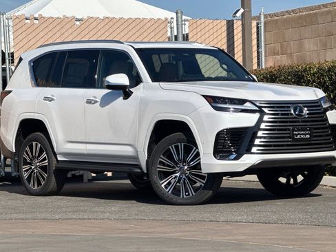New 2026 Lexus LX 700h Luxury image 2