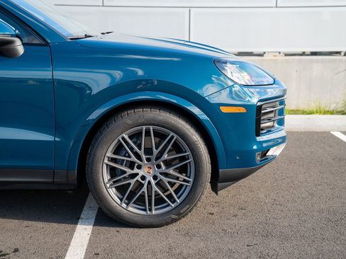 Certified 2026 Porsche Cayenne Coupe AWD/4WD image 9