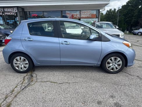 Used 2012 Toyota Yaris LE FWD image 5