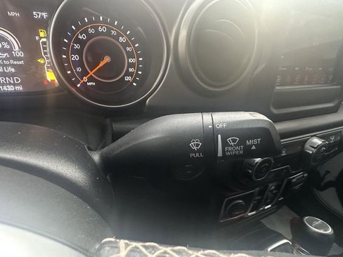 Used 2020 Jeep Gladiator Sport w/ Quick Order Package 24S image 23