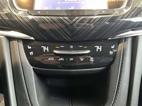 Certified 2024 Cadillac XT6 Premium Luxury w/ LPO, Floor Liner Package image 47