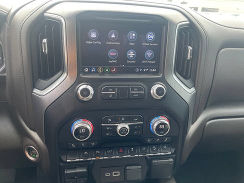 Used 2022 GMC Sierra 1500 Denali w/ Denali Premium Package AWD/4WD image 22