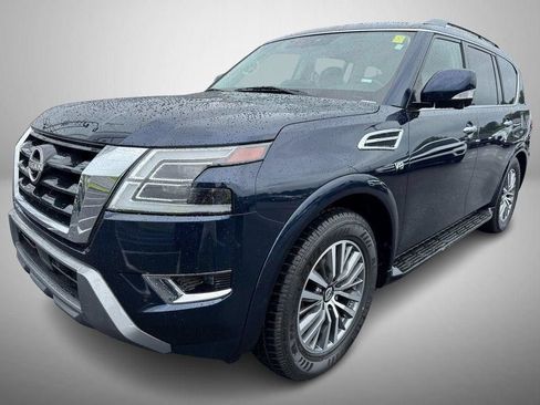 Used 2021 Nissan Armada SL w/ Captain's Chairs Package RWD image 2
