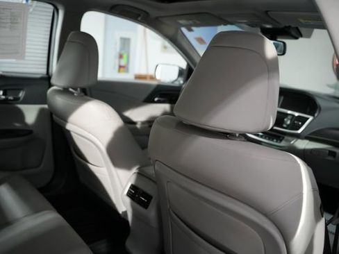 Used 2014 Honda Accord EX-L image 17