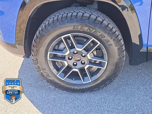 New 2026 GMC Terrain AT4 AWD/4WD image 7