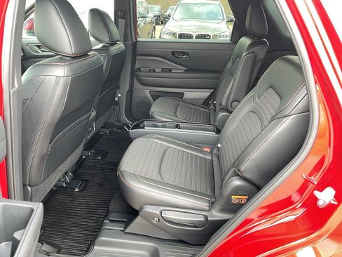 Used 2023 Nissan Pathfinder Rock Creek AWD/4WD image 10