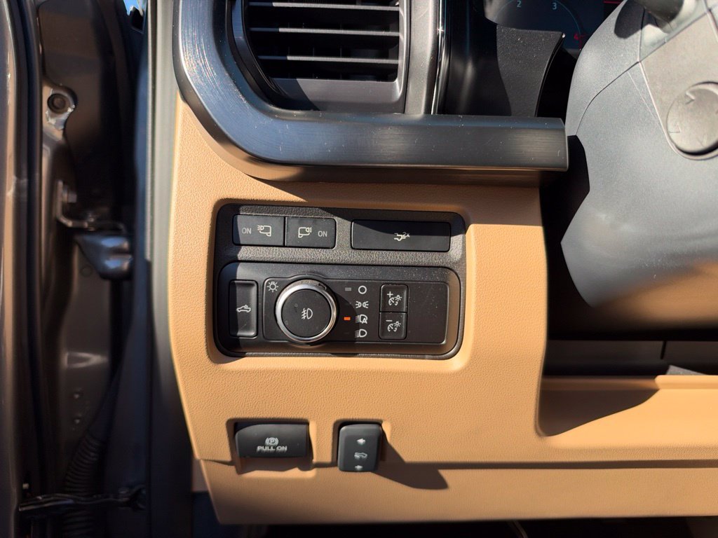 Used 2023 Ford F250 Lariat w/ Chrome Package AWD/4WD image 12