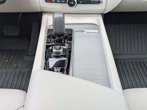 Certified 2024 Volvo XC60 T8 Plus w/ Protection Package Premier AWD/4WD image 22