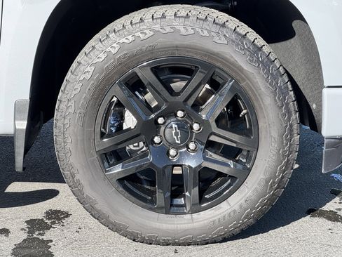 Used 2024 Chevrolet Silverado 1500 Custom w/ Turbomax Blackout Package image 12