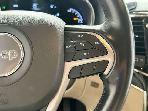 Used 2020 Jeep Grand Cherokee Limited AWD/4WD image 10