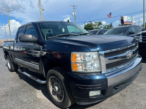 Used 2007 Chevrolet Silverado 1500 LT w/ Suspension Package, Off-Road" AWD/4WD image 4