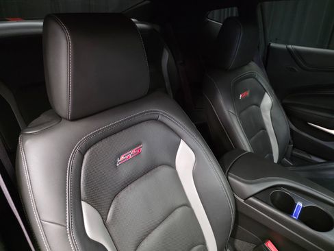 Used 2016 Chevrolet Camaro SS RWD image 31