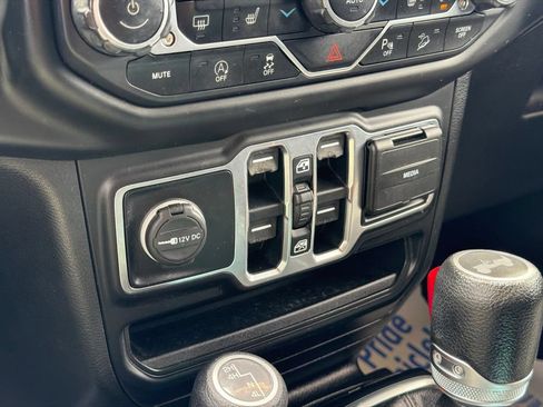 Used 2020 Jeep Wrangler Unlimited Sport AWD/4WD image 22
