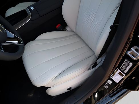 New 2026 Mercedes-Benz E 350 4MATIC Sedan image 25