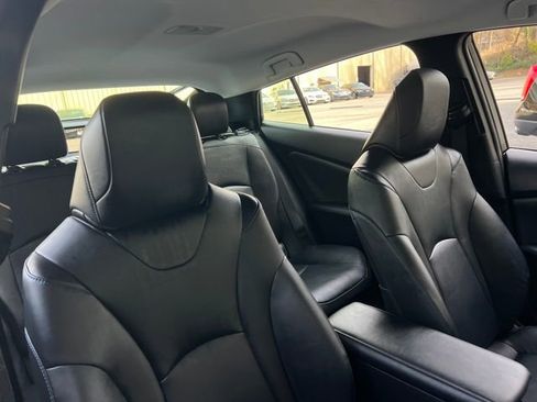 Used 2017 Toyota Prius Four Touring image 32