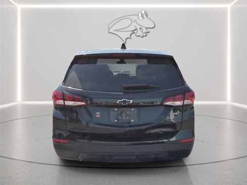 Used 2023 Chevrolet Equinox LS w/ LS Convenience Package FWD image 4