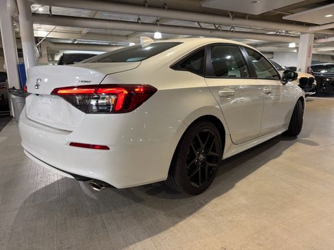 Used 2025 Honda Civic Sport image 2