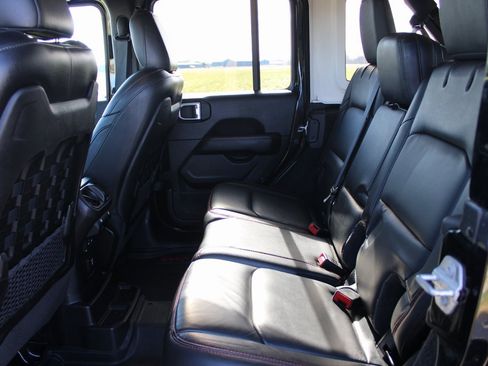 Used 2020 Jeep Wrangler Unlimited Rubicon w/ Uconnect 4C Nav & Sound Group image 27