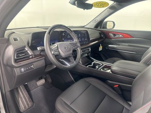 New 2026 Chevrolet Traverse Z71 w/ Enhanced Driving Package AWD/4WD image 19
