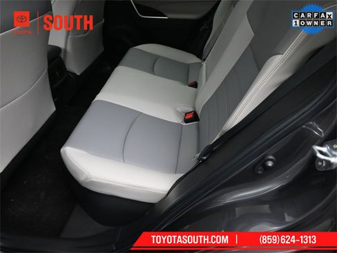 Used 2023 Toyota RAV4 XLE Premium image 30
