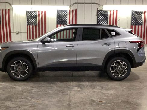 New 2026 Chevrolet Trax LT w/ Driver Confidence Package image 3