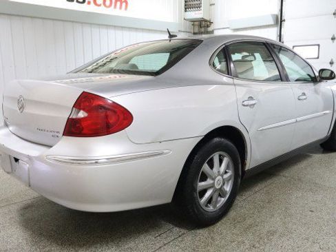 Used 2009 Buick LaCrosse CX image 6
