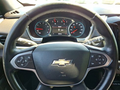 Certified 2023 Chevrolet Traverse LT FWD image 16