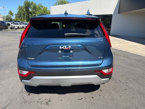 New 2026 Kia Niro EX FWD image 9