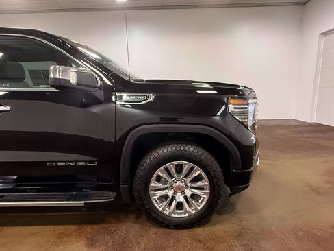Used 2025 GMC Sierra 1500 Denali AWD/4WD image 32
