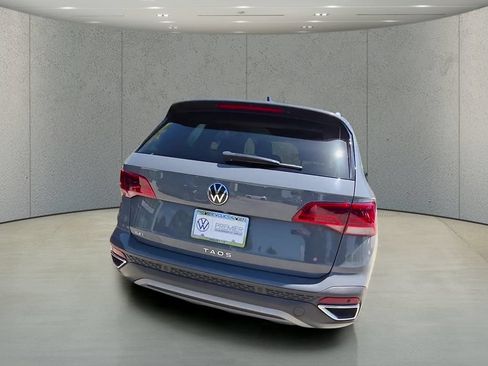 Used 2022 Volkswagen Taos SEL w/ Panoramic Sunroof Package FWD image 43