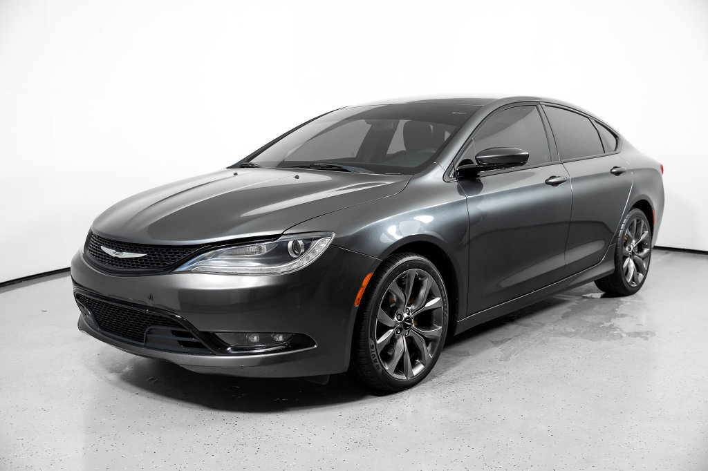 Used 2016 Chrysler 200 S w/ Navigation & Sound Group I FWD image 14
