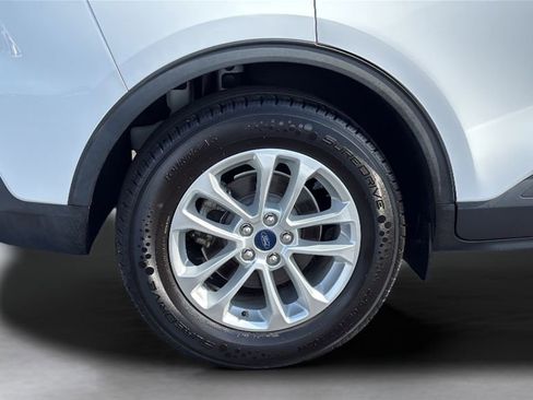 Used 2022 Ford Escape SE FWD image 17
