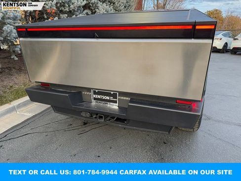 Used 2024 Tesla Cybertruck AWD Crew Cab image 38