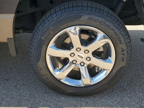 Used 2022 Ford F150 Lariat w/ Max Trailer Tow Package image 5