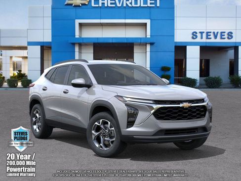 New 2026 Chevrolet Trax LT w/ Driver Confidence Package FWD image 7