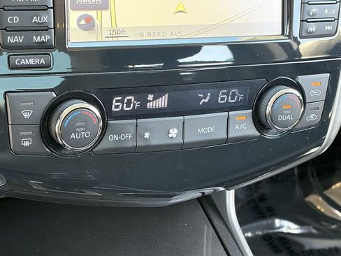 Used 2014 Nissan Altima 2.5 SL w/ Technology Package FWD image 30