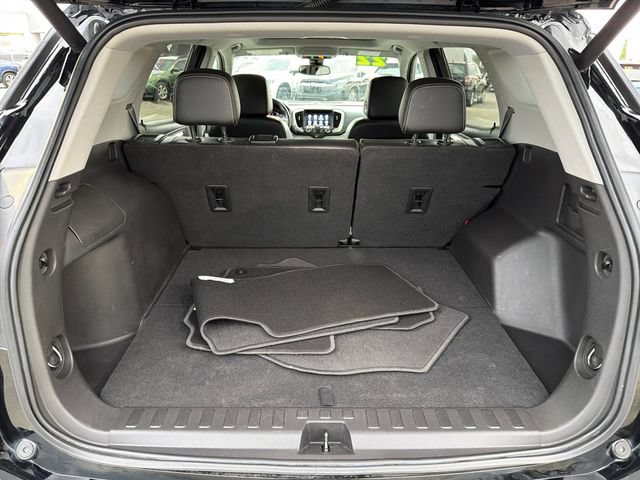 Used 2022 GMC Terrain SLT FWD image 29