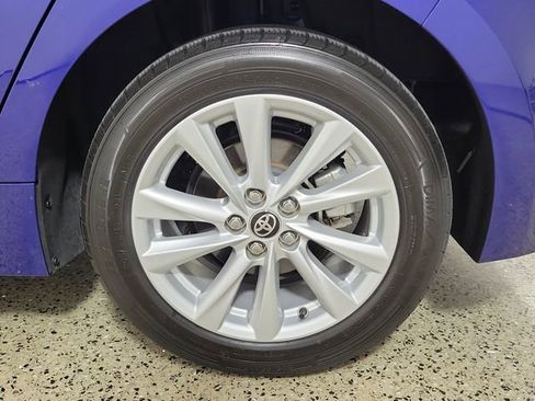 Used 2025 Toyota Corolla SE FWD image 8