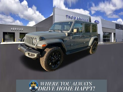 Used 2025 Jeep Wrangler Unlimited Sahara w/ Safety Group AWD/4WD image 1